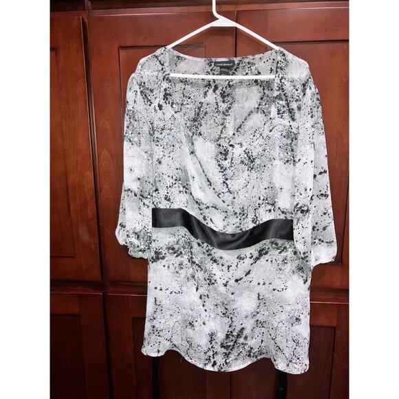 Lane Bryant Black and White Splatter Pattern Blouse 22/24! - Picture 2 of 6